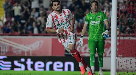 El auténtico “padre de los clásicos” redactó una nueva e ilustre página en el césped del Estadio Victoria. Imago7.