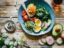 Una dieta equilibrada puede ayudar a mantener estable la glucosa y favorecer una mejor sensibilidad a la insulina. Estos son algunos de los alimentos más recomendados por especialistas en nutrición. CANVA