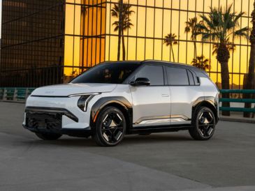 La firma surcoreana presentó su nuevo vehículo eléctrico con una propuesta enfocada en autonomía, innovación y practicidad para el uso diario. KIA