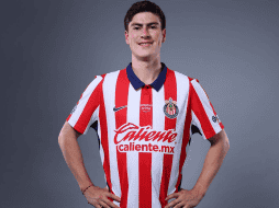 El crecimiento que tuvo durante la última temporada hacía pensar que podría estrenar nuevo número. X/@Chivas