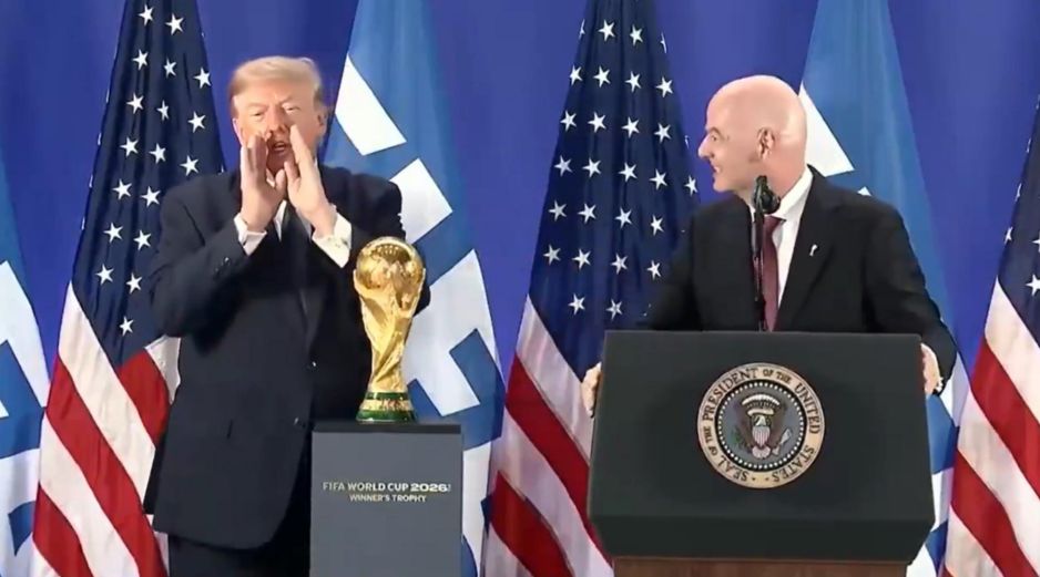 Trump estuvo acompañado por Gianni Infantino, presidente de la FIFA, que se deshizo en elogios con el político. EFE/@RapidResponse47