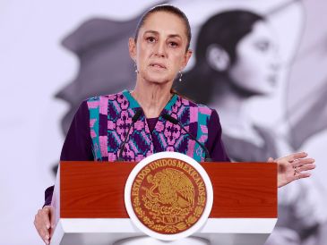 La mandataria informó que fue invitada por su símil Donald Trump. EFE
