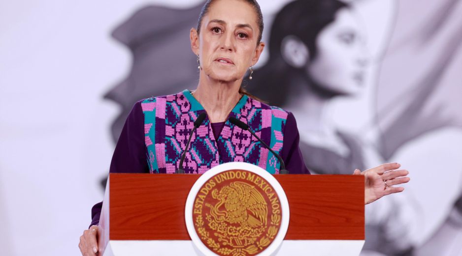 La mandataria informó que fue invitada por su símil Donald Trump. EFE