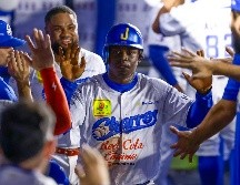 Gilberto Jiménez pegó un doblete en la baja de la décima entrada para que Jalisco ganara el juego. CORTESÍA/Charros de Jalisco