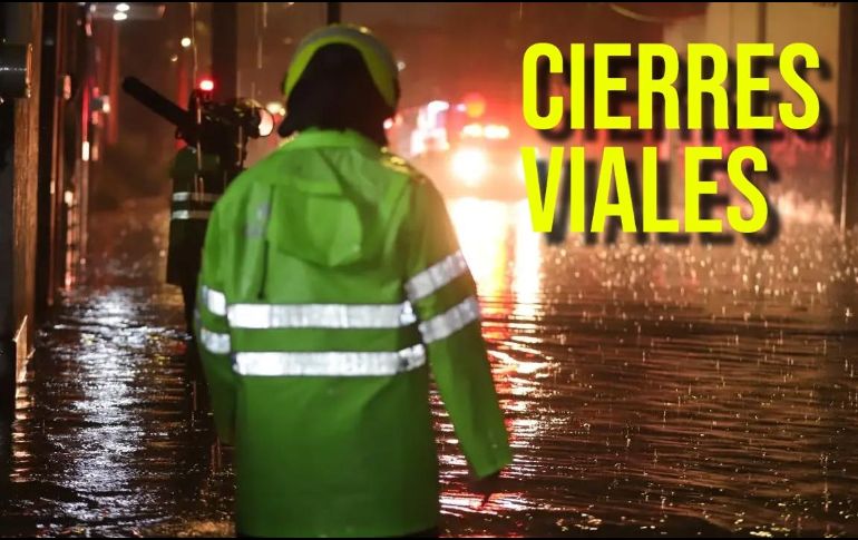 Bomberos de Guadalajara atienden inundaciones en San Carlos. ESPECIAL / FACEBOOK Protección Civil y Bomberos GDL
