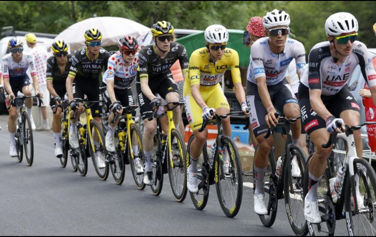 Isaac del Toro terminó segundo en la Etapa 14 del Tour de Francia y avanzó al séptimo lugar de la clasificación general. EFE / Y. Valat