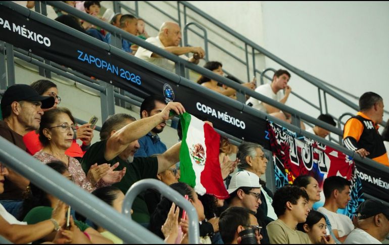 Espectadores disfrutan de la Copa México 2026 en el Centro Acuático Skarch. ESPECIAL / CODE Jalisco
