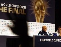 El entrenador español Luis de la Fuente responde a preguntas durante la rueda de prensa de los finalistas del Mundial. EFE/O. Fedorova
