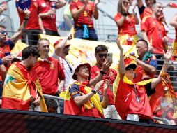 Aficionados de España esperan el inicio de la final del Mundial 2026 que disputan este domingo los combinados de España y Argentina en el MetLife Stadium de Nueva Jersey (EEUU). EFE / Lavandeira Jr.