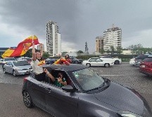  La lluvia no apagó la fiesta en la Glorieta Minerva. EL INFORMADOR / O. GONZÁLEZ