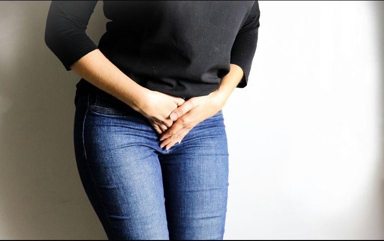 La Escherichia coli es responsable de aproximadamente el 90% de las infecciones urinarias, debido a que es un microorganismo que forma parte de la flora intestinal y que puede provocar una infección cuando alcanza las vías urinarias. Unsplash