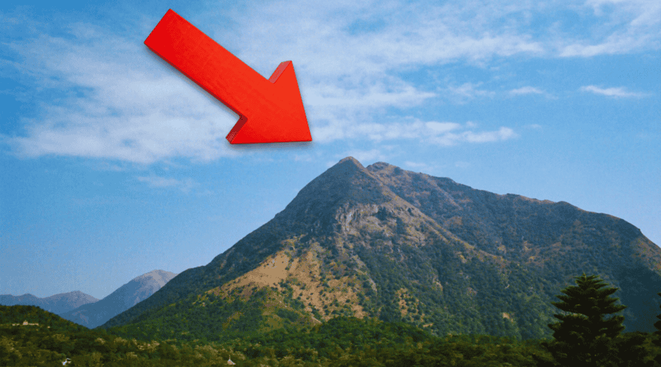 La mayoría de los 600 cráteres mencionados por expertos son volcanes monogenéticos. Esto significa que nacieron, hicieron erupción una sola vez y se apagaron para siempre, integrándose al paisaje. ESPECIAL / CANVA
