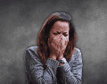 Reconocer estos "duelos invisibles" es fundamental hoy para prevenir crisis de ansiedad severa. ESPECIAL / CANVA