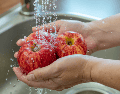 Adoptar estos hábitos no solo protege a quien prepara los alimentos, sino también a toda la familia, especialmente a los sectores más vulnerables, para quienes una enfermedad diarreica puede representar un problema de salud mucho más serio. CANVA