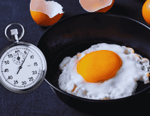 Los huevos revueltos al estilo francés representan la opción predilecta para lograr un desayuno exprés que mantenga un perfil verdaderamente lujoso. ESPECIAL / CANVA