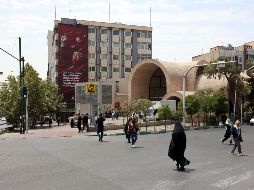 En medio de los bombardeos y las amenazas de Trump, iraníes continúan con su vida diaria en medio de la incertidumbre. EFE/A. Taherkenareh