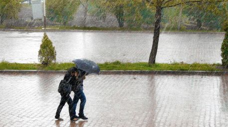 La zona sur del estado presentará densa nubosidad y precipitaciones severas a lo largo de este martes. Unsplash