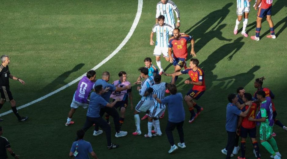 Según detalla un análisis del medio deportivo español Sport, el Código Disciplinario establece sanciones contundentes para estos escenarios de conflicto. AFP / Pat Isaacs, MI News, NurPhoto