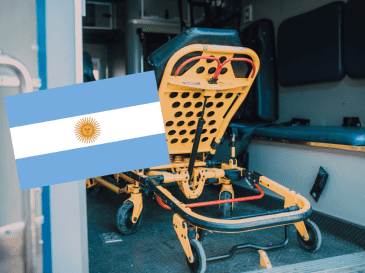 Tras el cobarde ataque, el aficionado quedó tendido y malherido sobre el asfalto, por lo que tuvo que ser trasladado de urgencia a un hospital cercano.  ESPECIAL