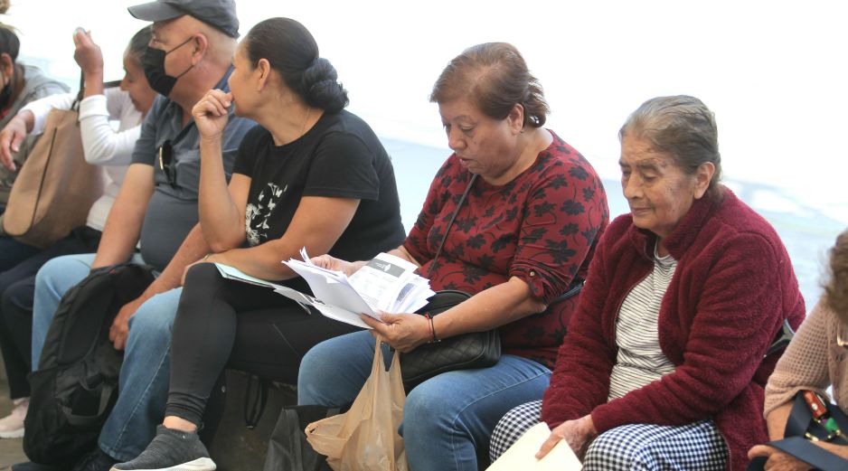 Las personas mayores de 60 años que cuenten con credencial Inapam vigente pueden obtener un descuento de hasta 15%. EL INFORMADOR / ARCHIVO