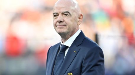 Gianni Infantino destacó la fidelidad de los aficionados argentinos, subrayando que su apoyo es incondicional independientemente de los resultados deportivos. IMAGO7