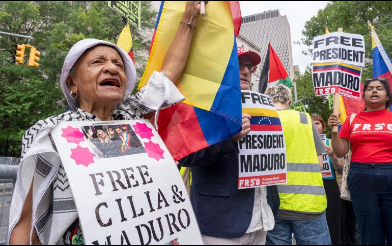 Maduro se enfrenta a cargos por conspiración para cometer narcoterrorismo e importación de cocaína. EFE / A. COLMENARES