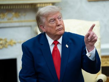 El propio Trump amenazó este miércoles con destruir instalaciones en Teherán si Irán dispara contra buques en el estrecho de Ormuz en un mensaje en Truth Social. EFE/EPA/A. Schwartz