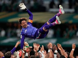 Memo Ochoa a lo largo de 22 años, se consolidó como un referente indiscutible tanto en el Club América como en el futbol europeo. AP / ARCHIVO