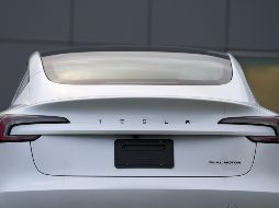 Tesla reportó un ingreso neto de mil 110 millones de dólares, o 32 centavos por acción, en su último informe trimestral. AP/ARCHIVO