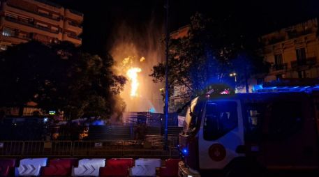 Todo ocurrió por las afectaciones en una tubería, lo que dio lugar a la fuga de gas, la explosión y el incendio. X/@sants3radio