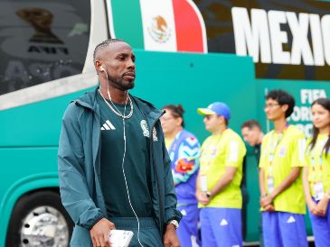 La explicación sobre la salida de Julián Quiñones va mucho más allá de señalar a un solo jugador. Imago7.
