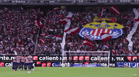 Chivas agotó la totalidad de los abonos disponibles para la temporada 2026-2027. X/@Chivas
