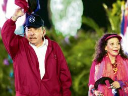 Daniel Ortega y su esposa Rosario Murillo gobiernan Nicaragua. AFP