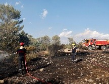 Los fuegos se ven favorecidos por las altas temperaturas de los dos últimos meses (tres olas de calor, una de ellas, la de finales de junio, inédita por su intensidad) y la sequedad de los suelos. EFE/S. NOGIER.