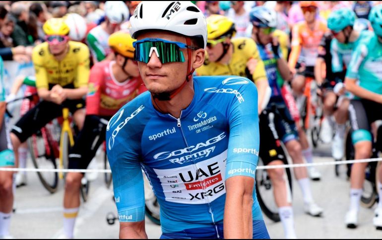 El debut de Isaac del Toro en el Tour de Francia está superando las expectativas y consolidándolo como uno de los ciclistas más consistentes de la competencia. ARCHIVO.