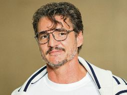 El actor chileno posa durante una sesión de fotos en París. AFP
