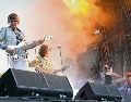 Nikolai Fraiture, Nick Valensi, Julian Casablancas y Albert Hammond Jr., en un concierto ofrecido en New Jersey. AFP