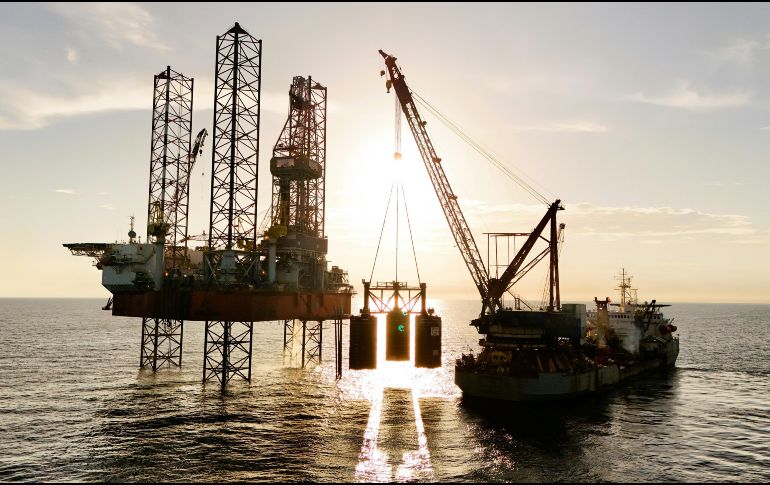 Ante el aumento en el precio del petroleo, expertos advierten de “efecto dominó” en el costo de alimentos y transporte. Unsplash