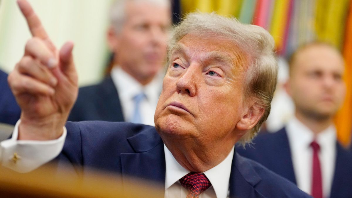 Trump dice que Irán 'quiere llegar a un acuerdo', pero 'quiere hacerse el duro'