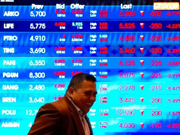 El petróleo WTI cerró la semana con una subida del 3 %, hasta 89.31 dólares el barril. En el cómputo semanal, el precio avanzó un 8 por ciento. EFE/M. Irham