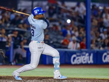 Allen Córdoba remolcó dos carreras en el juego, incluida la de la victoria. CORTESÍA/Charros de Jalisco
