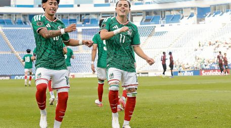 La mancuerna de Santiago Sandoval y Hugo Camberos fue el motor ofensivo de México ayer en la cancha de Puebla. IMAGO7