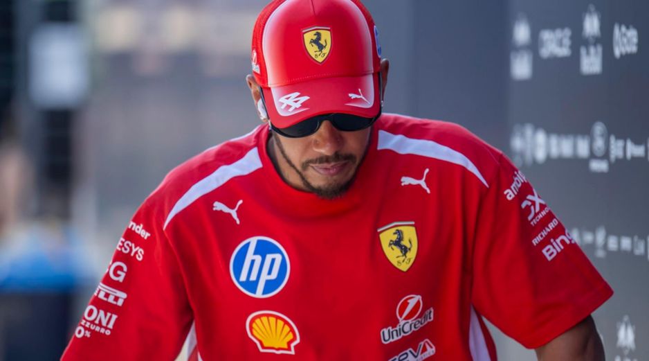 Lewis Hamilton había conseguido el segundo mejor tiempo de la clasificación; sin embargo, el piloto de Ferrari fue considerado responsable de obstaculizar a Oscar Piastri durante los minutos finales de la Q3. EFE / Z. Balogh