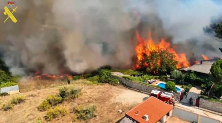 Ahora las localidades de Marcheprime y Cestas recibieron las alertas de evacuación debido al alto riesgo. EFE/Guardia Civil