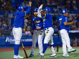 Este domingo a las 17:00 horas, los Charros tratarán de sacar las escobas y barrer a los Acereros en el tercero de la serie. CORTESÍA/ CHARROS DE JALISCO.