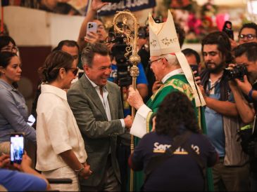 Desde la Catedral de Guadalajara, Pablo Lemus anunció una reunión con madres buscadoras; el cardenal pidió agilizar las búsquedas. EL INFORMADOR/ J. ACOSTA.