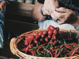 Las personas que crecieron en países donde el picante forma parte de la alimentación cotidiana, como México, suelen tolerar niveles de capsaicina que podrían resultar muy intensos para quienes no tienen ese hábito. UNSPLASH