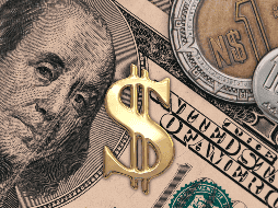 Considera que la cotización del dólar frente al peso mexicano fluctúa a lo largo del día debido a los factores de oferta-demanda. ESPECIAL/Canva