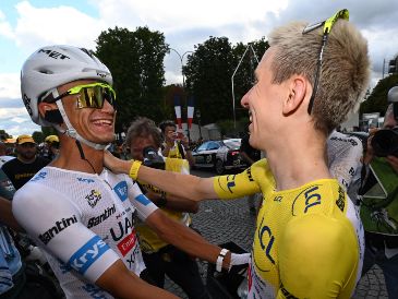 Pogacar y Del Toro, amigos más allá del ciclismo. EFE/EPA/DARIO BELINGHERI / POOL
