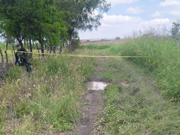 Al sitio llegó personal del Ministerio Público y del Instituto Jalisciense de Ciencias Forenses quienes ya investigan el móvil del crimen, así como las posibles causas de muerte. ESPECIAL